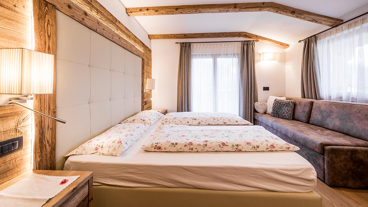 Small Pares - Camera