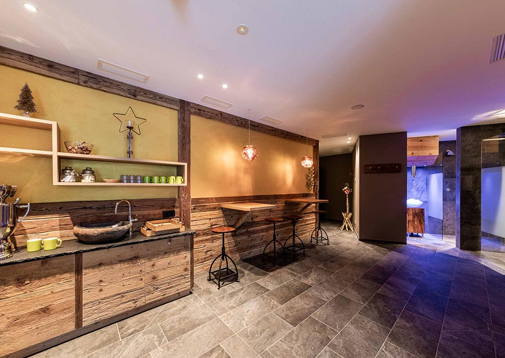 Tea and beverage area